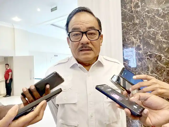 Anggota DPR RI dari Fraksi Partai Golkar, Robert J. Kardinal