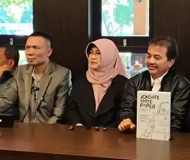 Roy Suryo, Rismon dan Dokter Tifa (Foto: Dok MI)