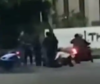 Sekeluarga Keroyok hingga Telanjangi Wanita di Pluit [Foto: Instagram/@jakarta_update]