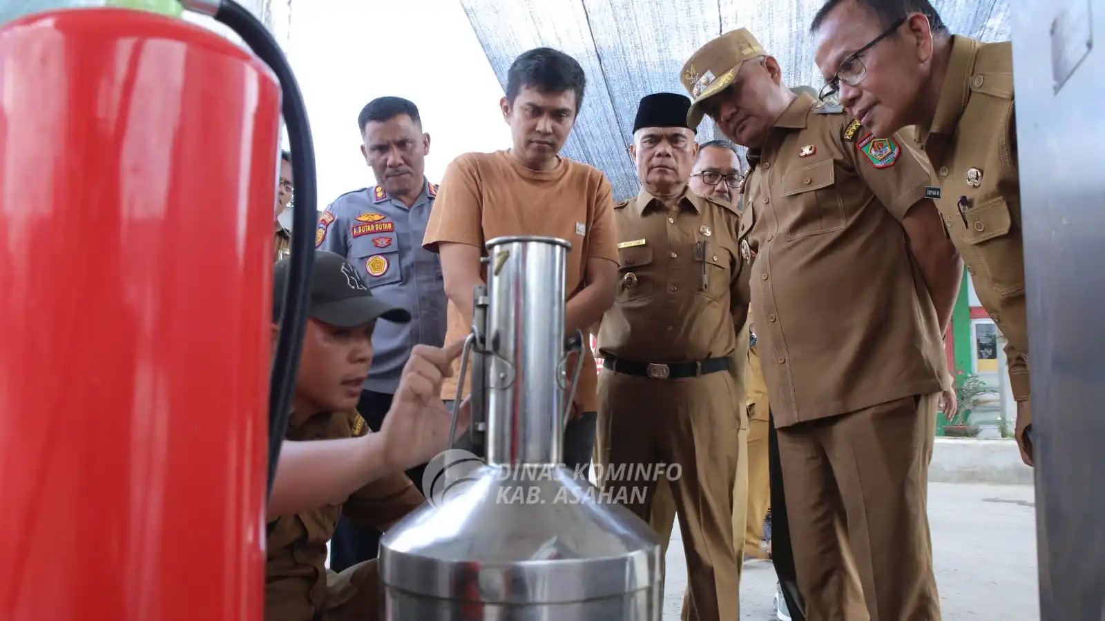 Wakil Bupati Asahan Rianto melaksanakan infeksi mendadak bahan bakar minyak (BBM) yang berada di spbu simpang Tanjung Alam Kec.Kota Kisaran Timur, Kabupaten Asahan, Sumatera Utara, Selasa (18/3/2025).