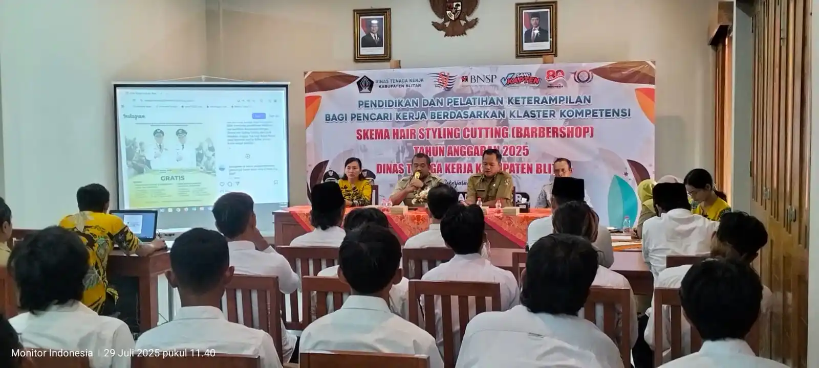 Suasana saat pembukaan pelatihan, dihadiri Ketua APTI, jajaran Disnakertrans Kab.Blitar (Foto: JK-MI)