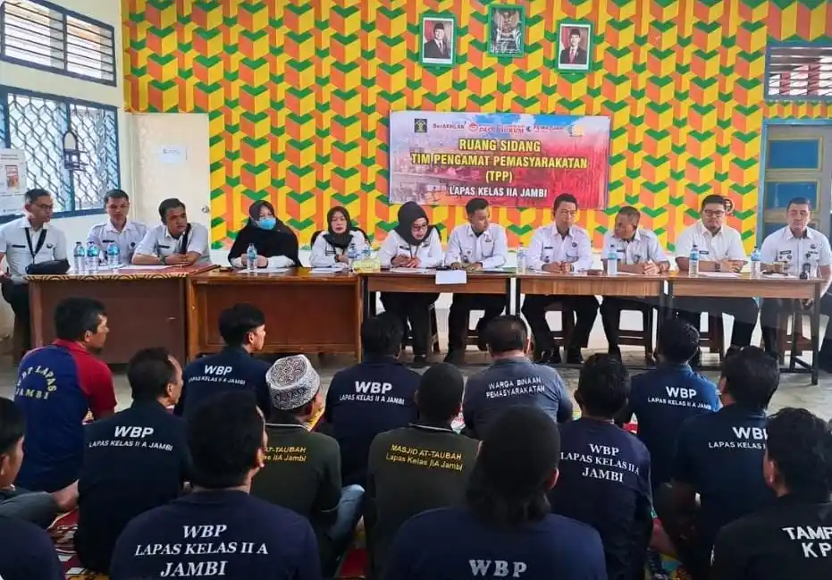 Suasana Sidang Tim Pengamat Pemasyarakatan (TPP) di Lapas Kelas IIA Jambi yang digelar di Ruang Perpustakaan (Foto: Dok/MI)