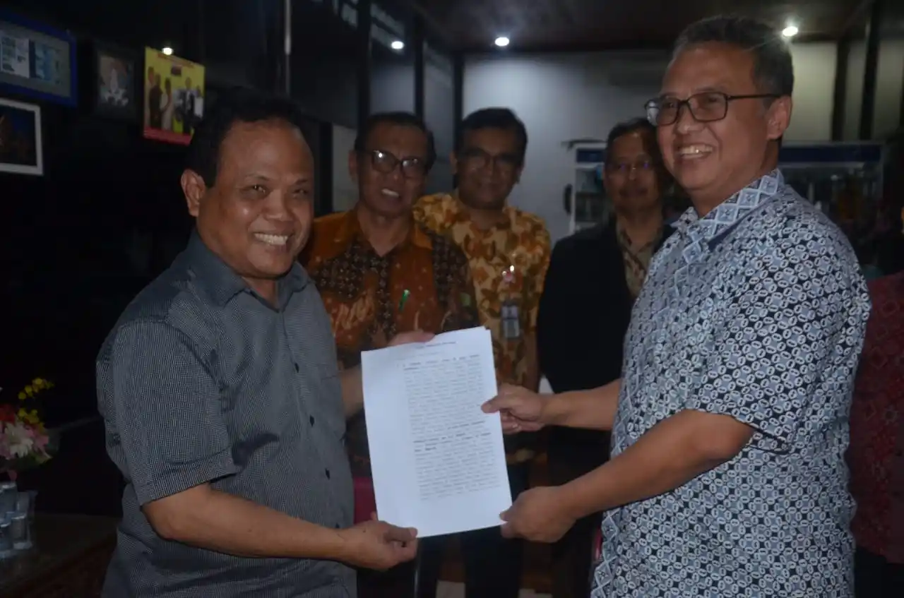 H Sukiyat (kiri) dan Lilik Yulius Setiarso (kanan) (Foto: Dok MI)