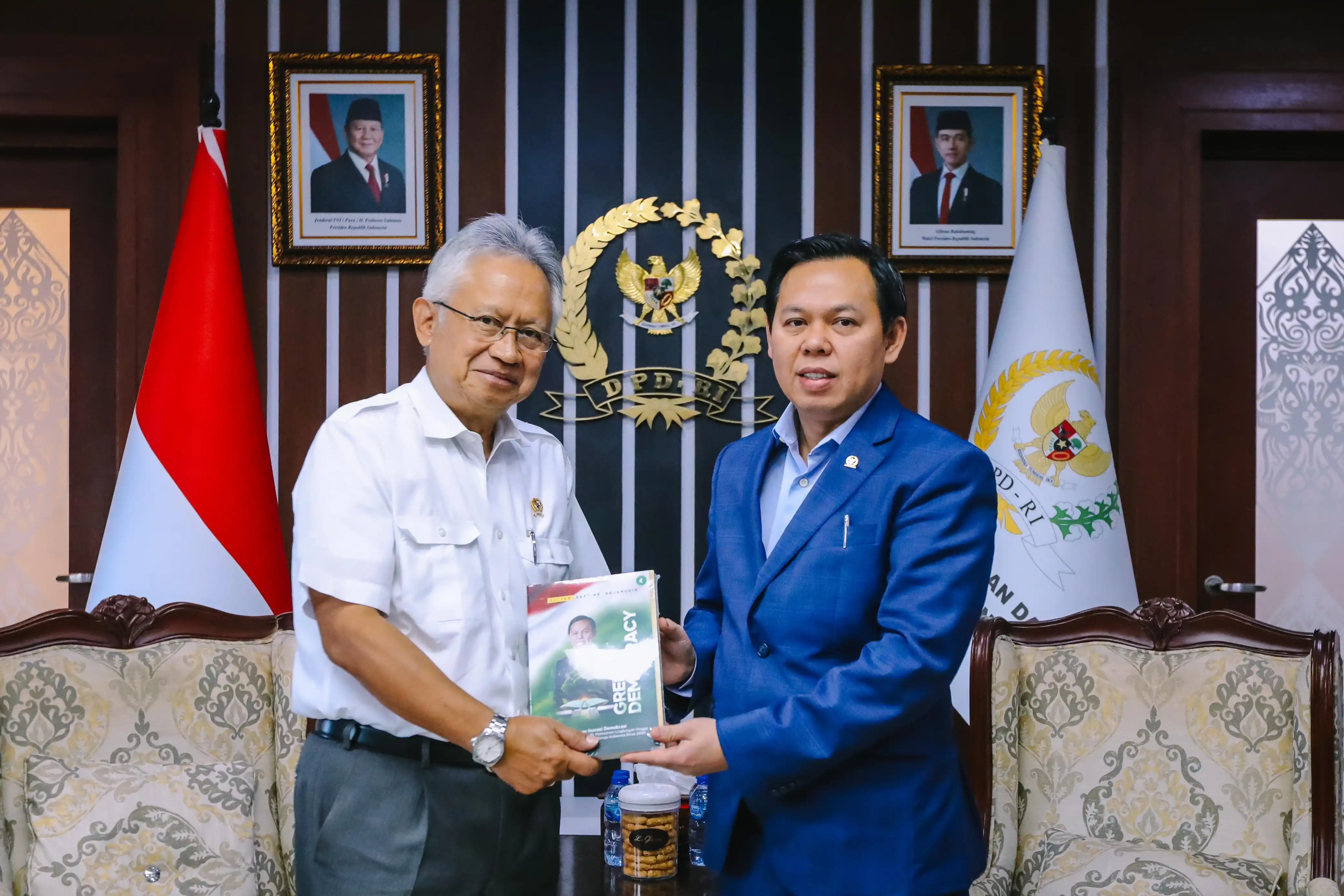 Ketua DPD RI, Sultan B Najamuddin dan Menteri Ristek Dikti Satryo Soemantri Brodjonegoro [Foto: Doc. DPD RI]