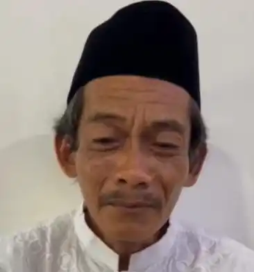 Sunhaji, Penjual Es Teh Viral [Foto: Tangkapan layar]