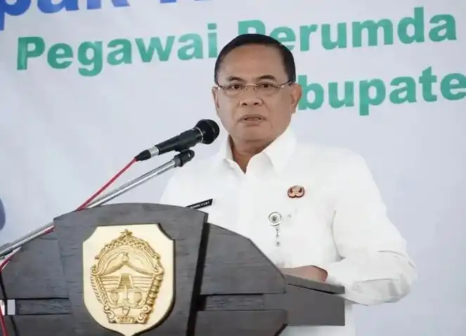 KPK didesak segera menangkap Bupati Pati Sudewo diduga terlibat kasus dugaan suap proyek Direktorat Jenderal Perkeretaapian (DJKA), dengan nilai gratifikasi mencapai Rp 18,3 miliar saat dirinya masih menjadi anggota DPR RI. Foto: Istimewa