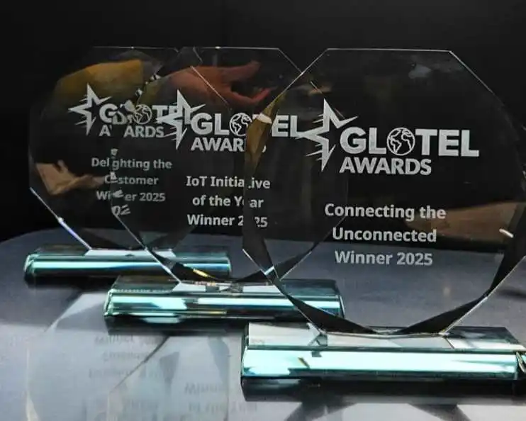 Telkomsel kembali menorehkan prestasi di kancah global dengan meraih tiga penghargaan pada ajang Global Telecoms (Glotel) Awards 2025 yang diselenggarakan di London, Inggris. (Foto: Dok/MI/Telkomsel)