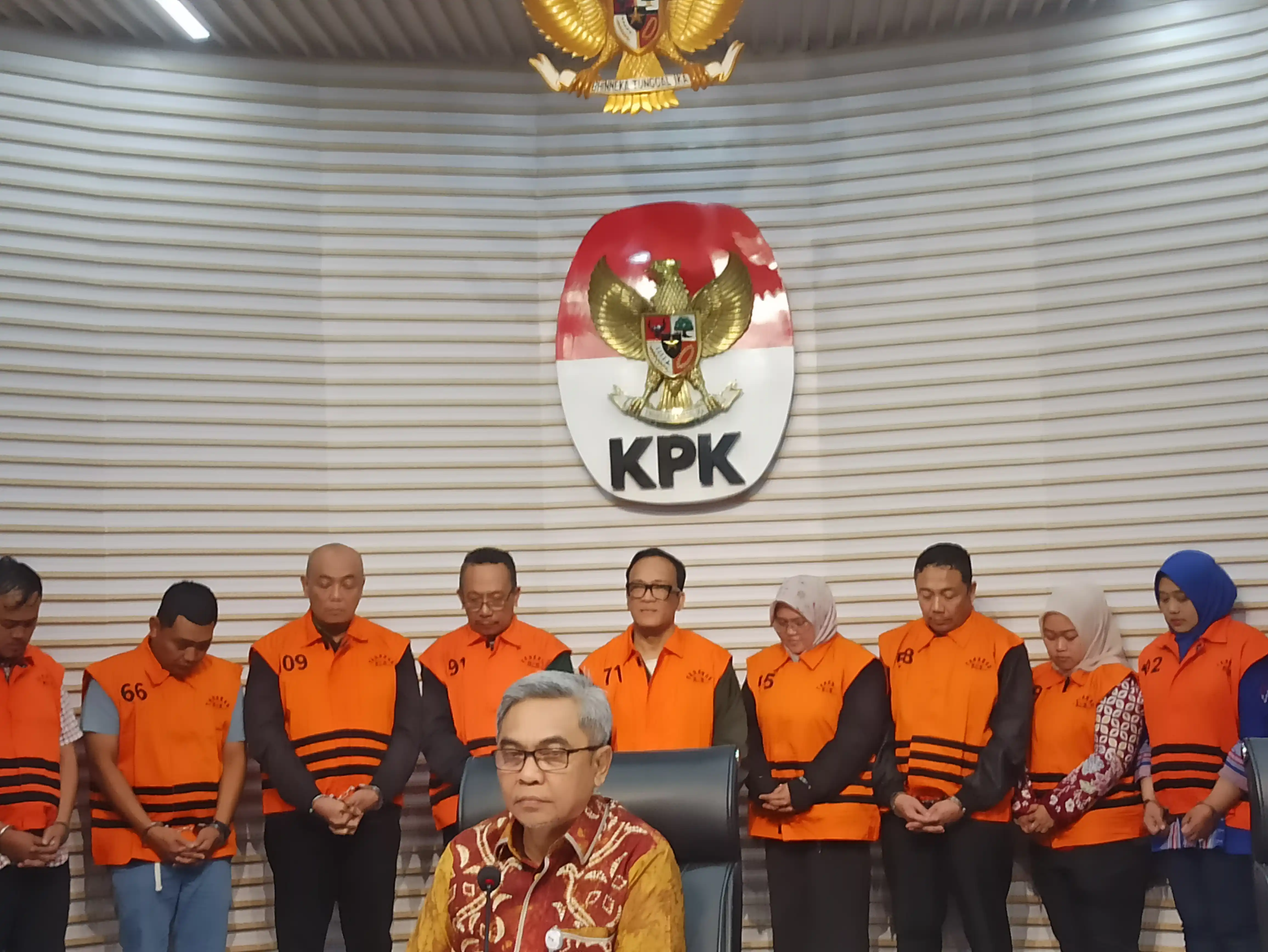 Para tersangka kasus dugaan pemerasan pengurusan sertifikat K3 di Kementerian Ketenagakerjaan (Foto: Dok/MI/Alb)