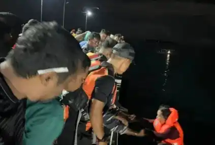 TIm SAR Gabungan Evakuasi Kapal Tenggelam di perairan Halmahera (Foto: Ist)