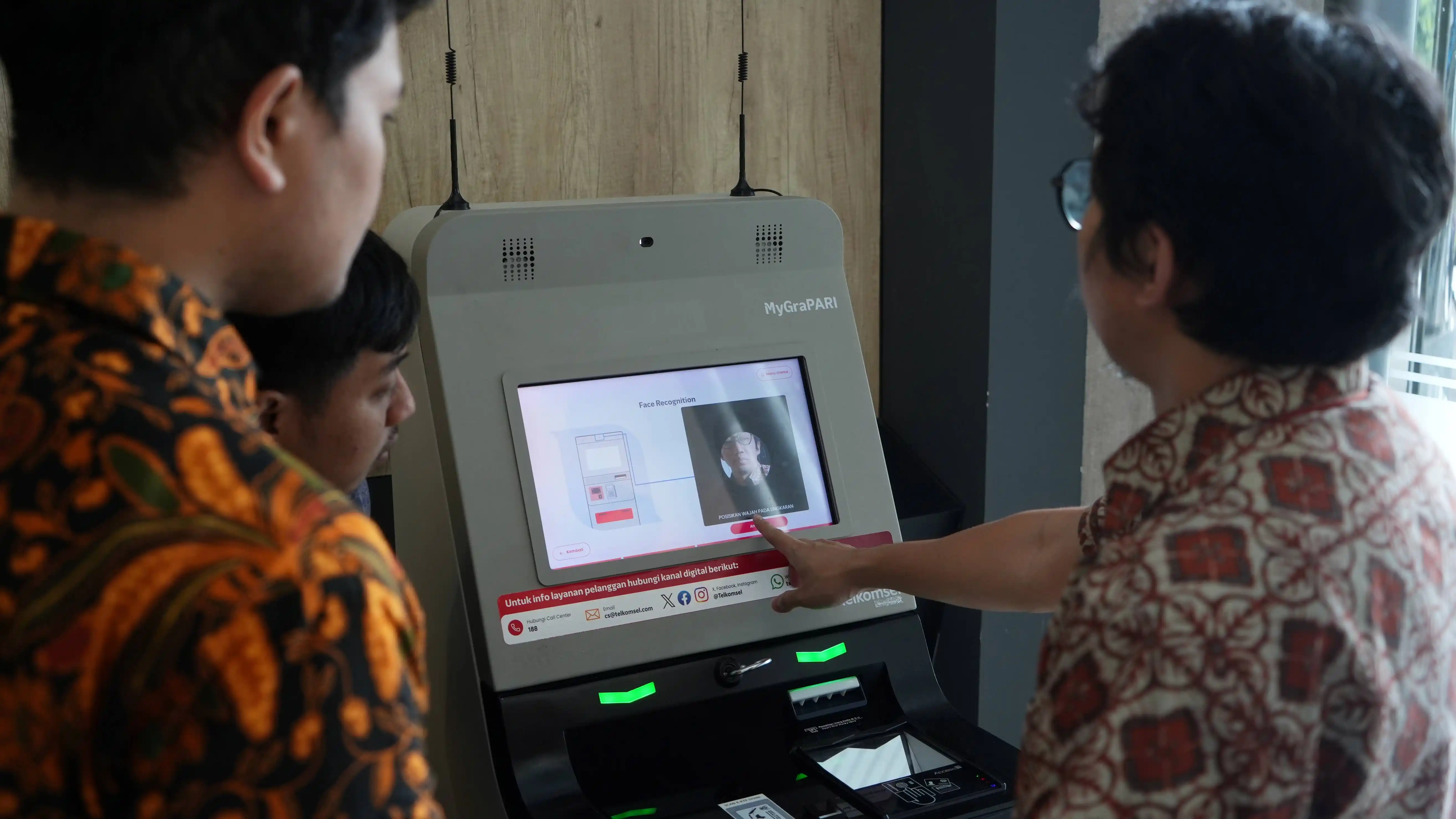 Telkomsel-Komdigi Lanjutkan Uji Coba Registrasi Pelanggan Berbasis Biometrik [Foto: Doc. Telkomsel]