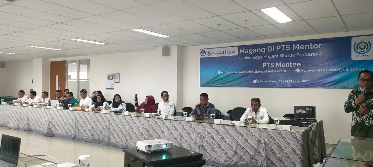 Foto bersama jajaran pimpinan Unutara dan UHW Perbanas usai pelaksanaan pembukaan program PP PTS di Kampus UHW Perbanas Surabaya. (Foto: Istimewa)