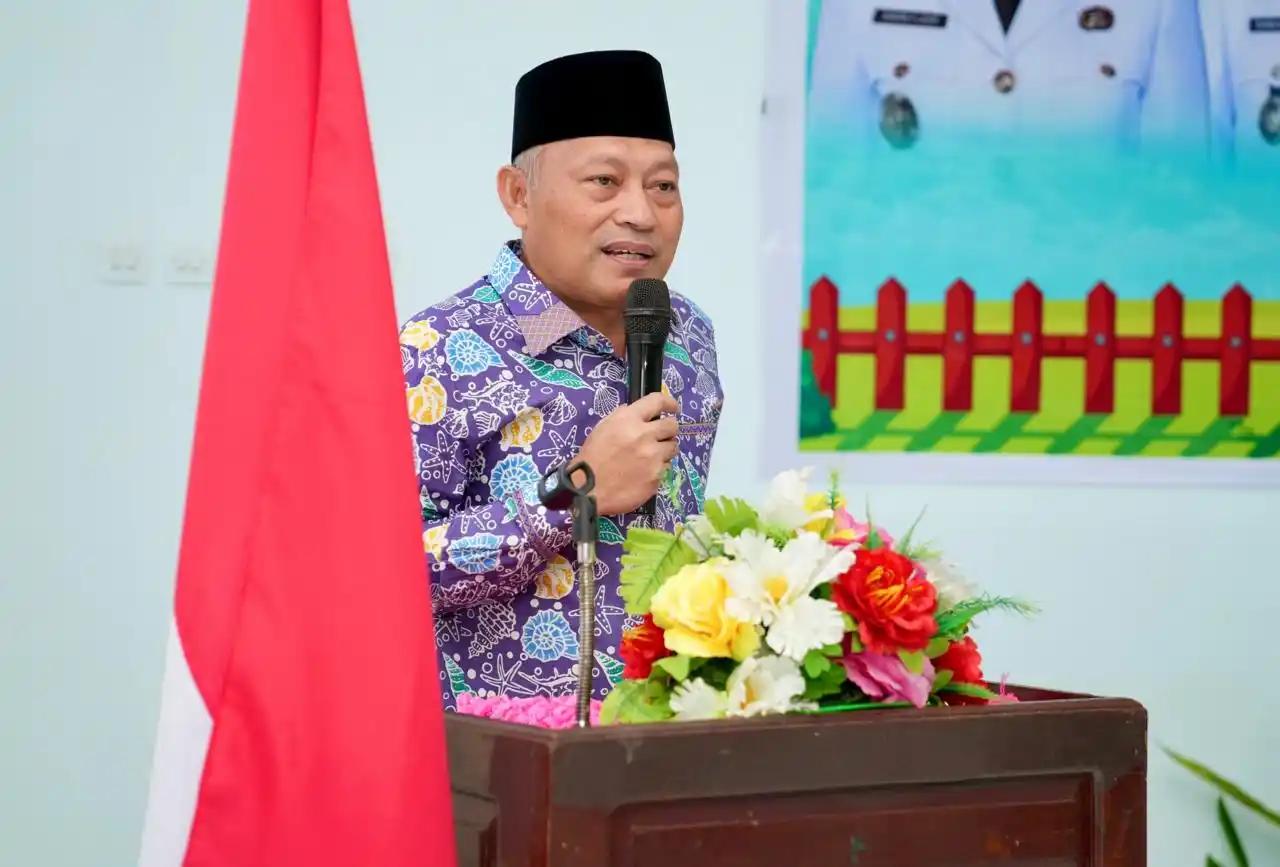 Wagub Sarbin Sehe memberikan sambutan pada pengukuhan Pokja Bunda PAUD Malut, di Ternate, Rabu 16 Juli 2025. (Foto: Biro Adpim Malut)