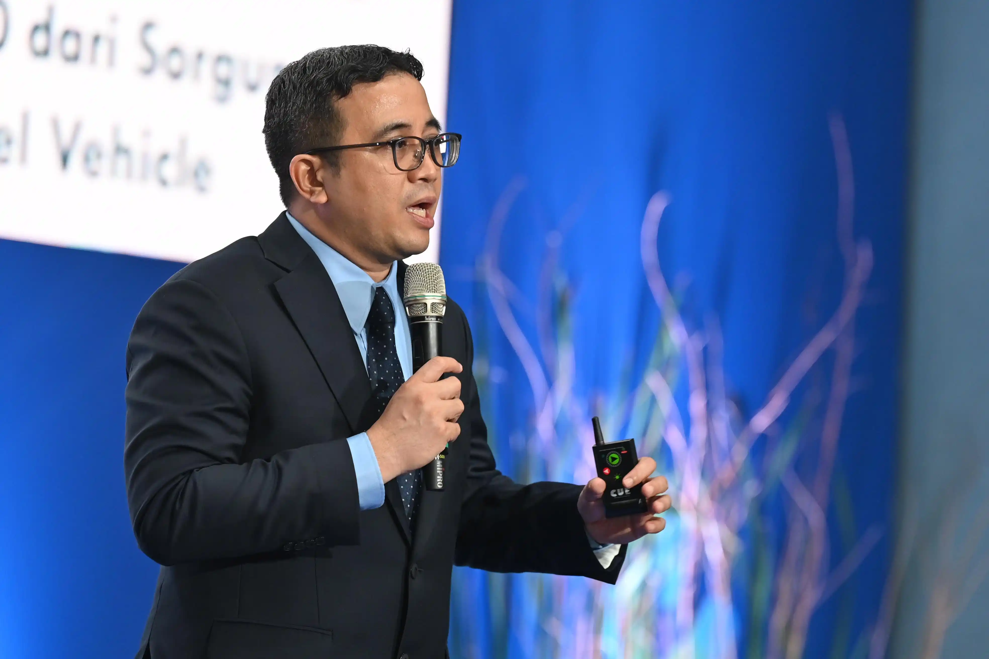 Wakil Direktur Utama Pertamina, Oki Muraza saat menjadi narasumber parallel session dengan tema energi pada acara Konvensi Sains, Teknologi, dan Industri Indonesia 2025 yang diselenggarakan di Gedung Sasana Budaya Ganesa, Bandung, Jumat (8/8/2025). [Foto: Doc. Pertamina]