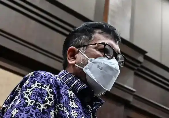 Terdakwa suap vonis bebas Gregorius Ronald Tannur, Zarof Ricar bersiap menjalani sidang dakwaan di Pengadilan Tipikor, Jakarta, Senin (10/2/2025)